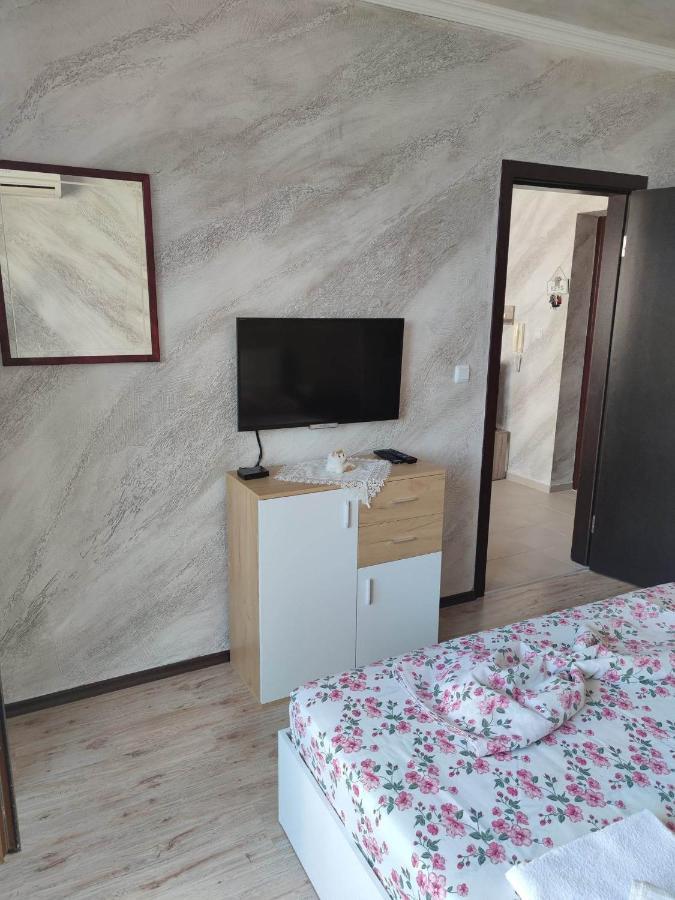 Apartament Piero Pomorie Bagian luar foto